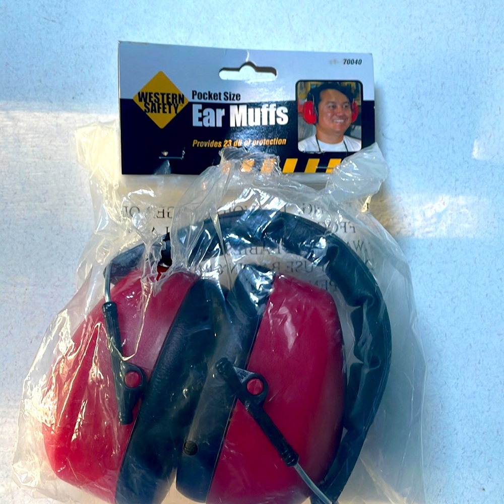 Ear safety muffs
